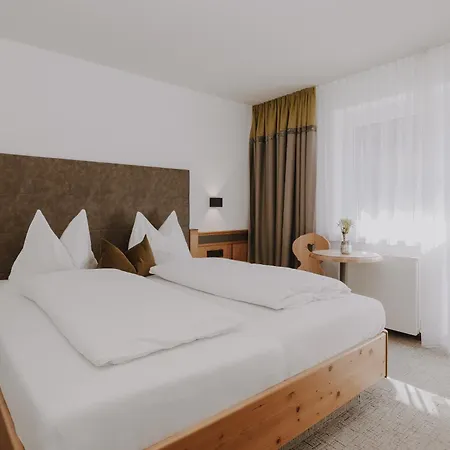 Bergquelle Hotel 3*