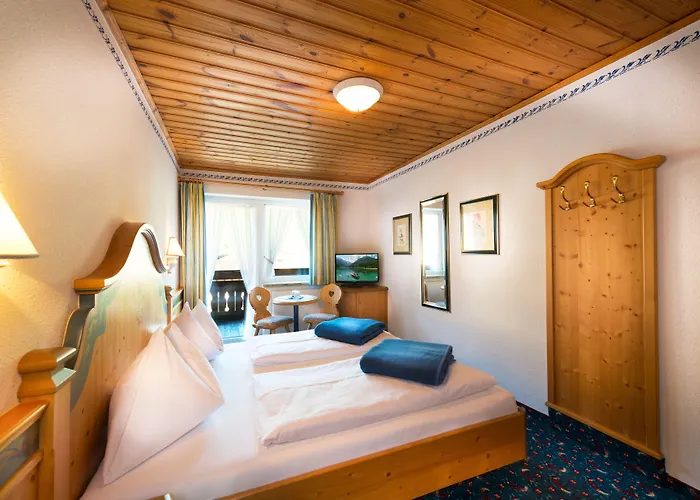 Bergquelle فندق فلاخاو